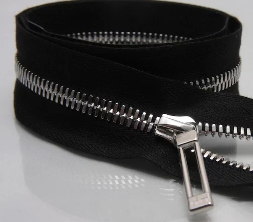 Молния RiRi металл, репс, неразъёмная, 6 мм 70 см, подвеска Stab, цепь Ni, цвет 2110, черный